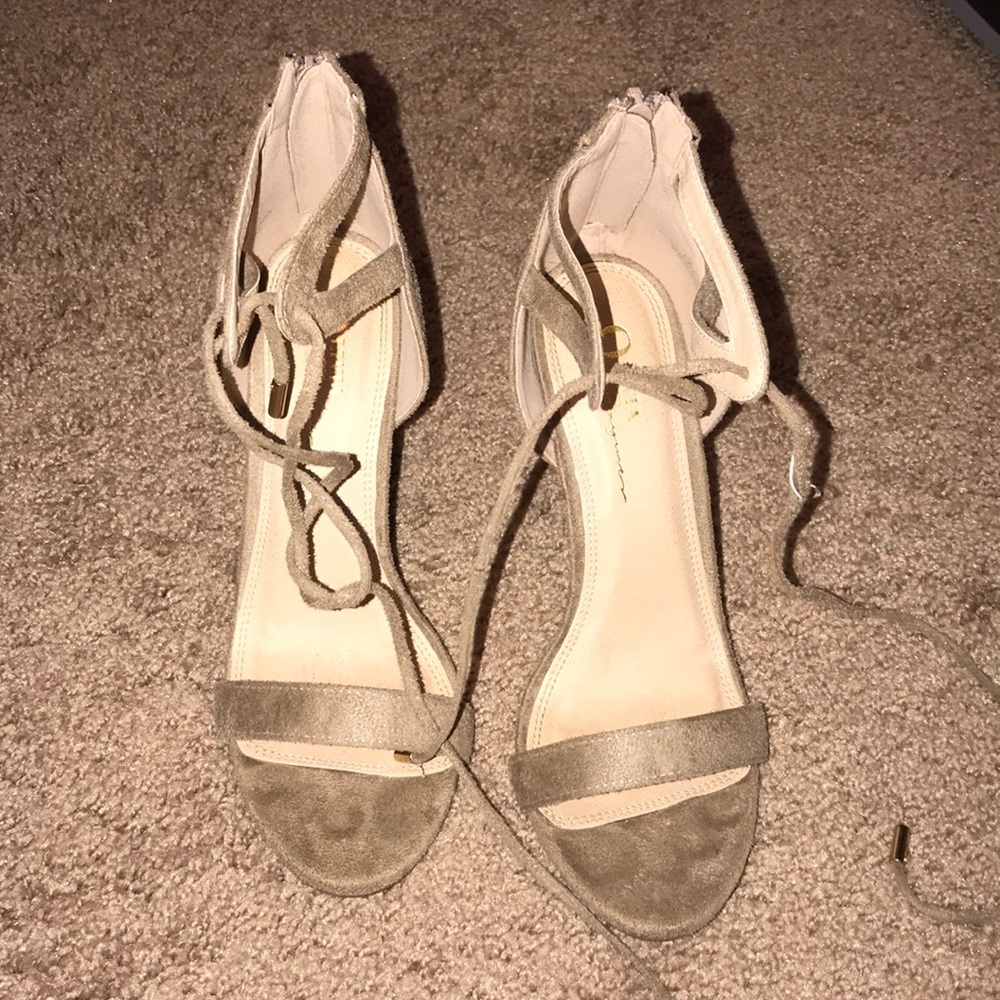 lace up heels!